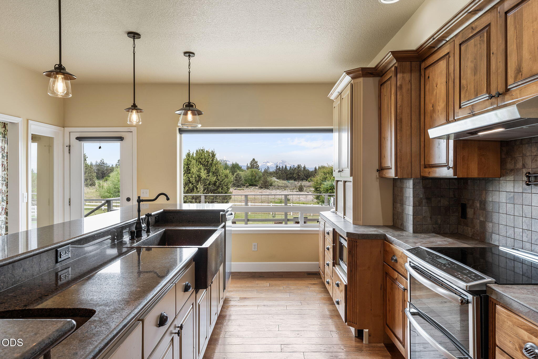 63531 Gentry Loop Bend, OR 97701 - Photo 26 of 72