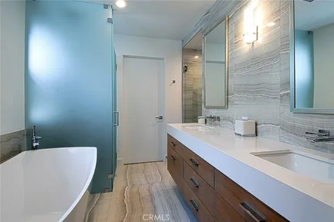$3,520,000 | 502 1/2 Begonia Avenue, Corona del Mar, CA 92625