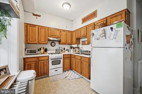 $880,000 | 116 East Chestnut Hill Avenue, Philadelphia, PA 19118