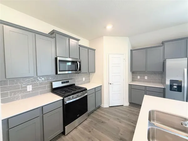 $2,495 | 6233 Lassen Court, Aubrey, TX 76227