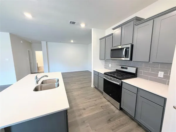 $2,495 | 6233 Lassen Court, Aubrey, TX 76227