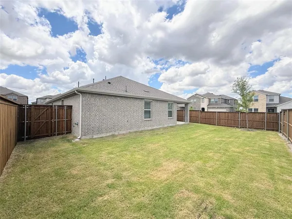 $2,495 | 6233 Lassen Court, Aubrey, TX 76227