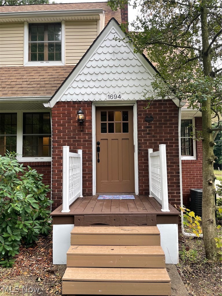 1694 Riverside Drive Akron, OH 44310 - Photo 1 of 19 1694 Riverside Dr.