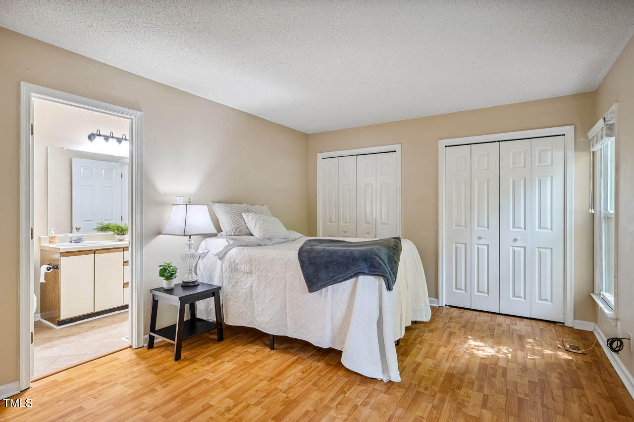 4117 Olde Coach Road Durham, NC 27707 - Photo 10 of 37 4117OldeCoachRd-032