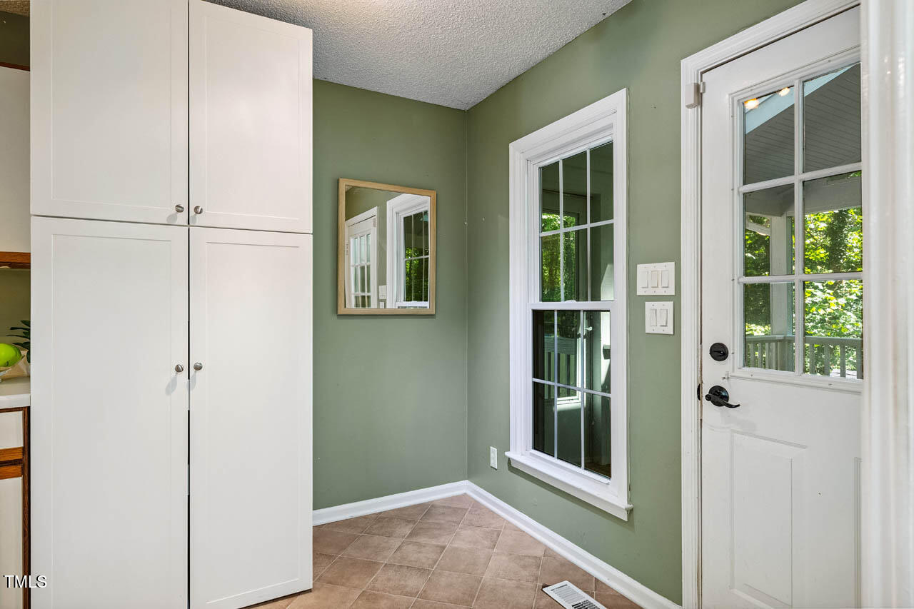 4117 Olde Coach Road Durham, NC 27707 - Photo 15 of 37 4117OldeCoachRd-027