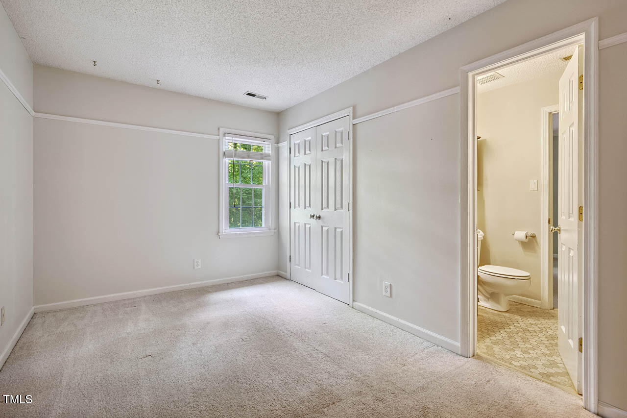 4117 Olde Coach Road Durham, NC 27707 - Photo 21 of 37 4117OldeCoachRd-036