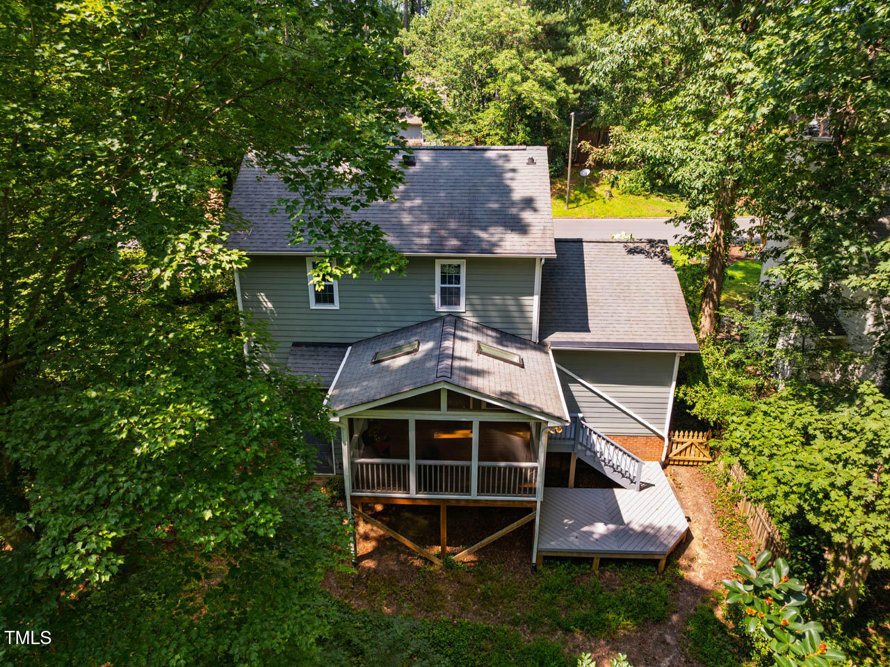 4117 Olde Coach Road Durham, NC 27707 - Photo 29 of 37 4117OldeCoachRd-009