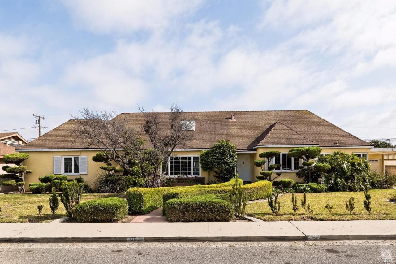 660 West Roderick Avenue Oxnard, CA 93030 - Photo 1 of 22 Primary Photo