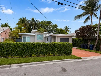 $1,595,000 | 9156 Froude Avenue, Surfside, FL 33154