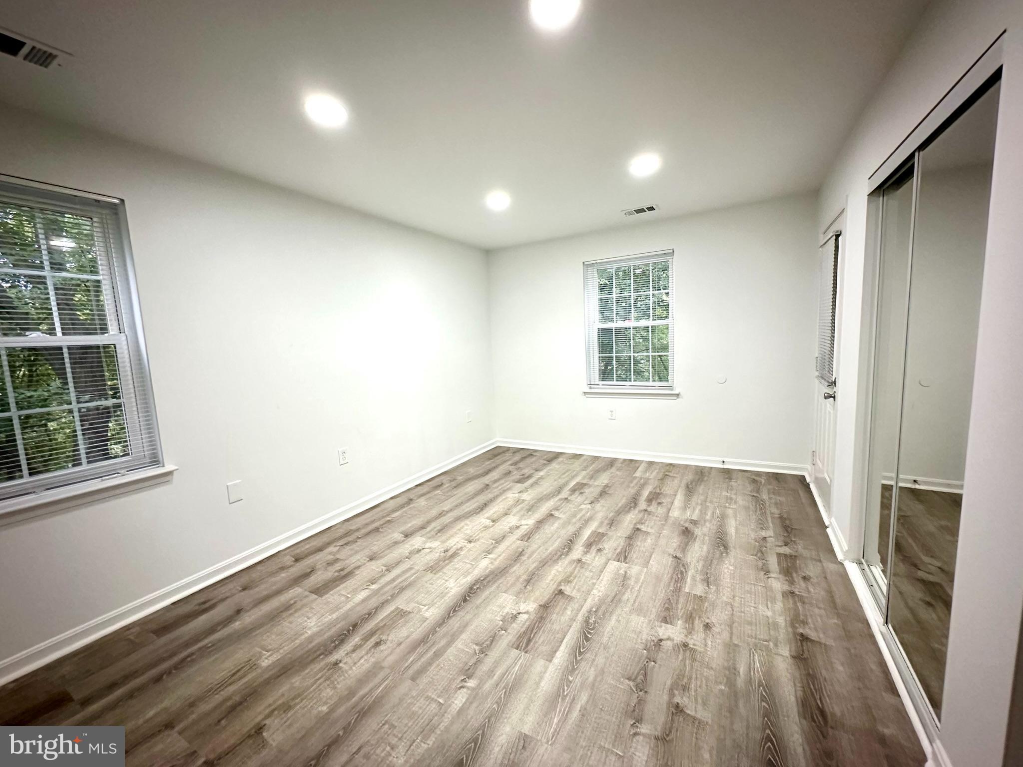 18334 Streamside Drive, Unit 202 Gaithersburg, MD 20879 - Photo 27 of 61