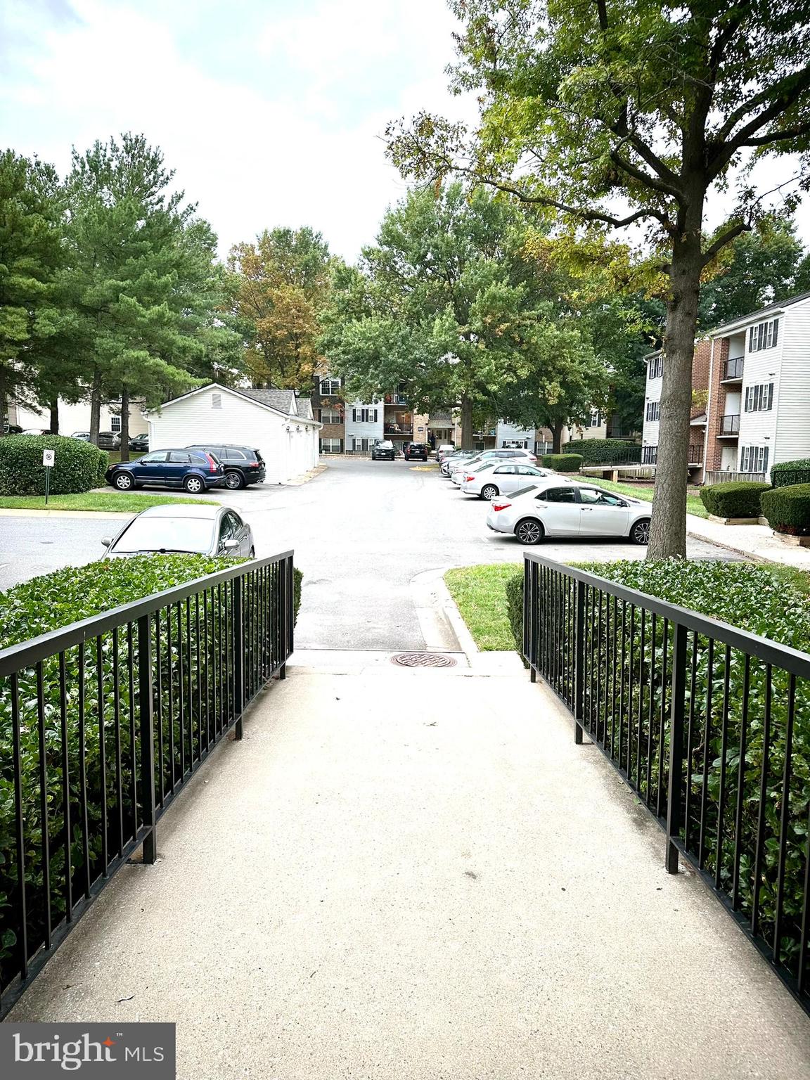 18334 Streamside Drive, Unit 202 Gaithersburg, MD 20879 - Photo 8 of 61