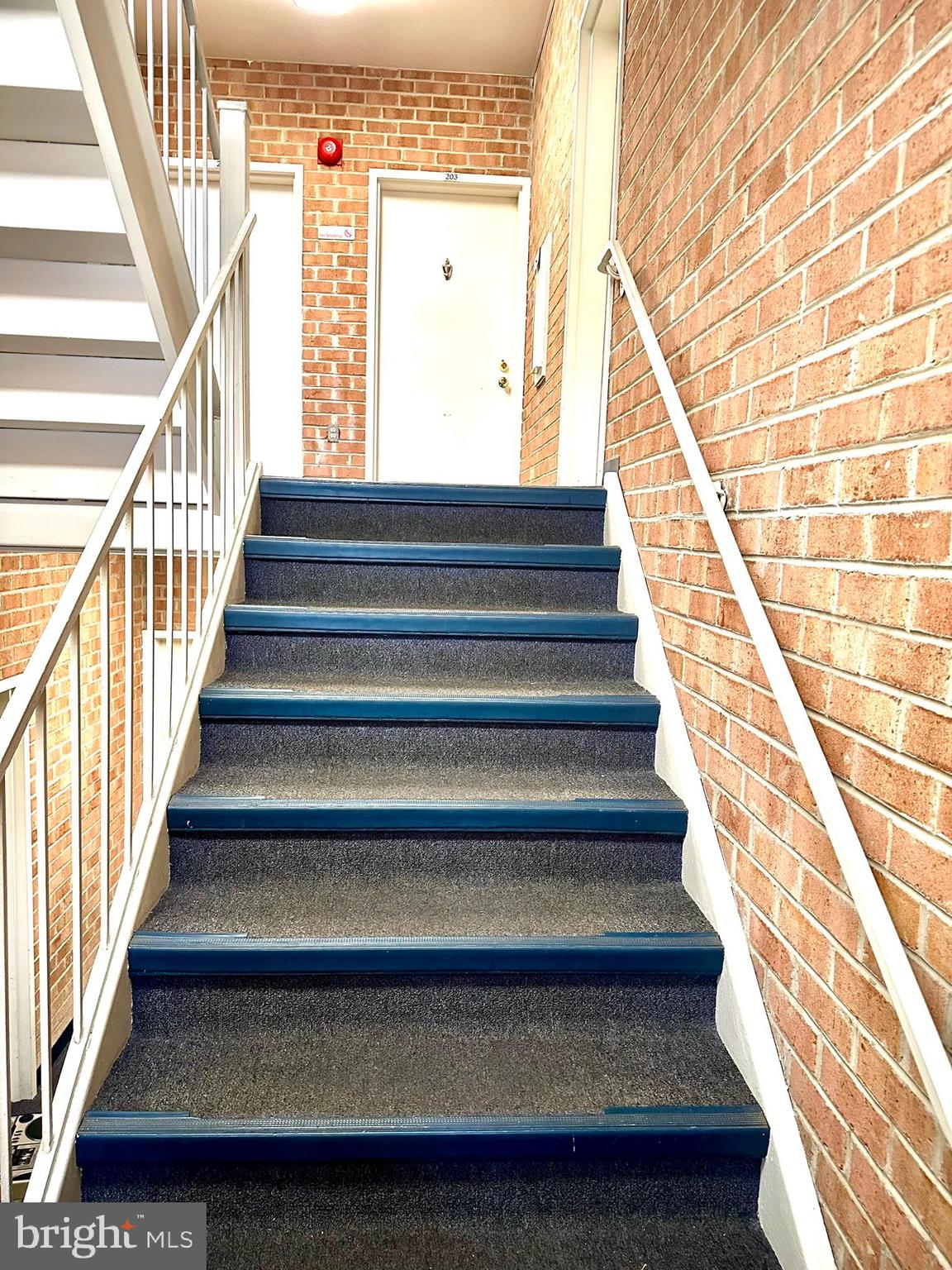 18334 Streamside Drive, Unit 202 Gaithersburg, MD 20879 - Photo 9 of 61