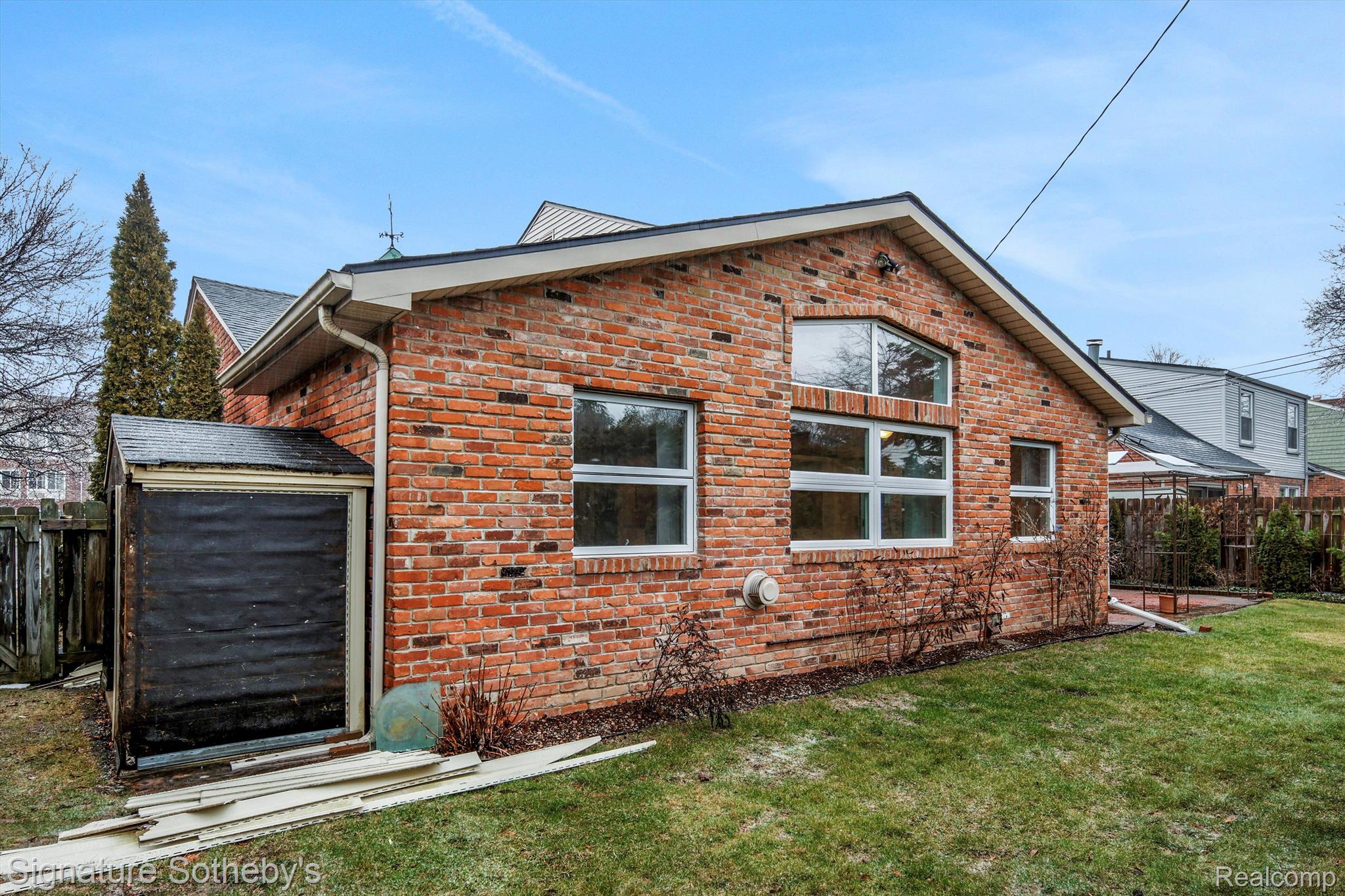 915 Cook Road Grosse Pointe, MI 48236 - Photo 36 of 38 Gallery Image 36