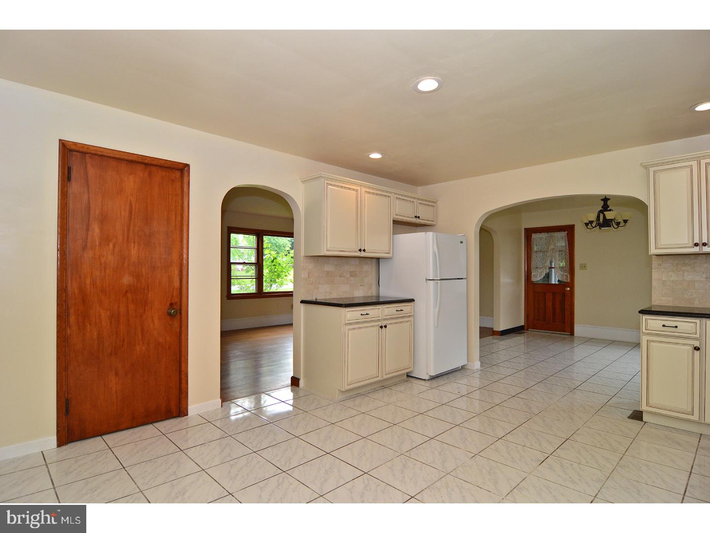 138 Shartlesville Road Bernville, PA 19506 - Photo 5 of 25