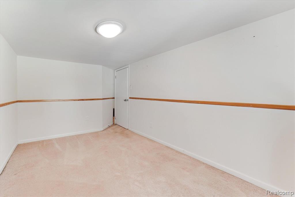 819 Francis Street Rochester Hills, MI 48307 - Photo 19 of 25
