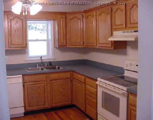 4987 Elk River Road South Elkview, WV 25071 - Photo 6 of 8 Kitchen.