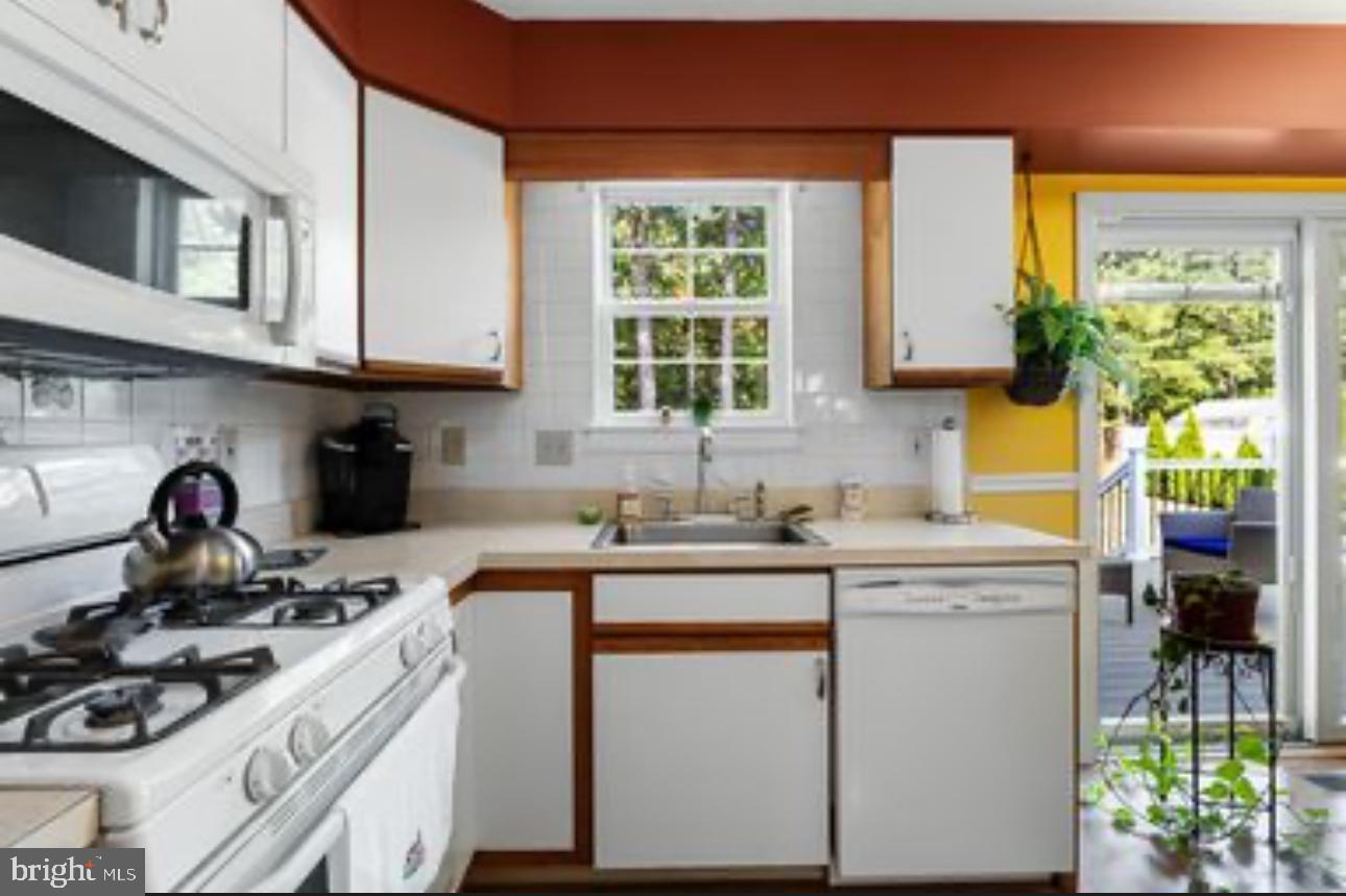 70 Country Club Road Pine Hill, NJ 08021 - Photo 10 of 29