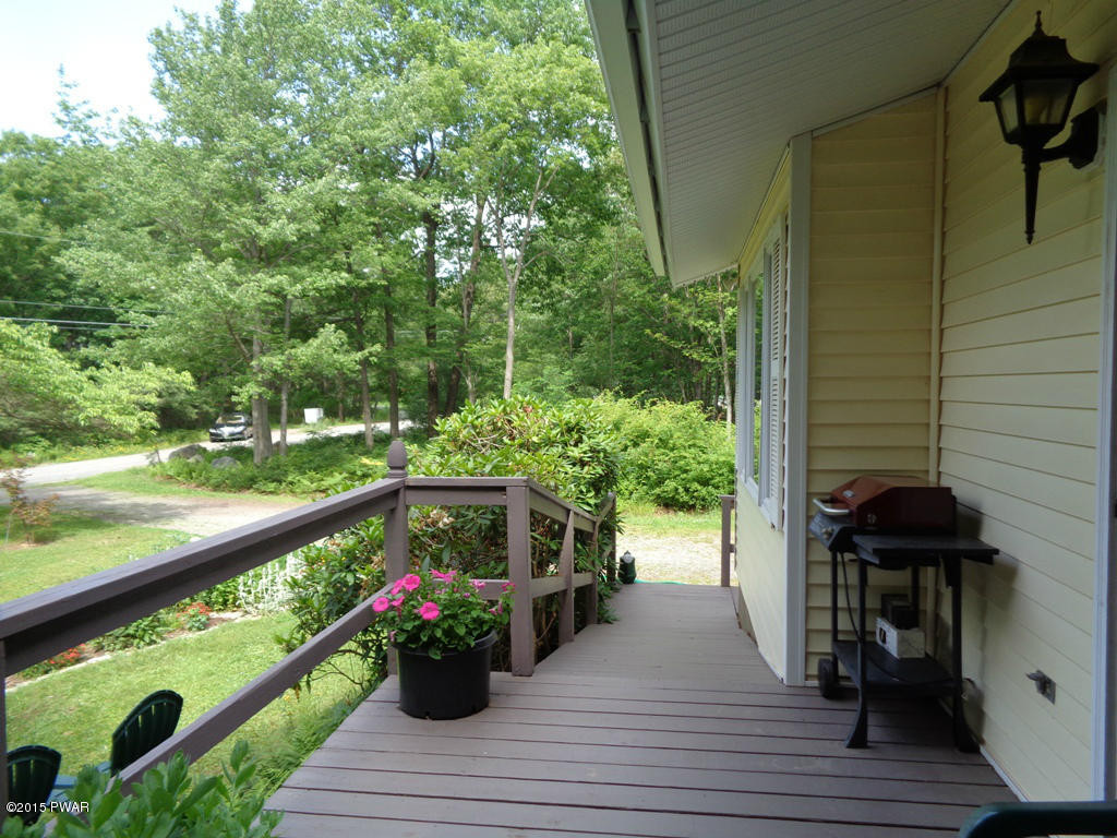 112 Mountain View Road Newfoundland, PA 18445 - Photo 8 of 35