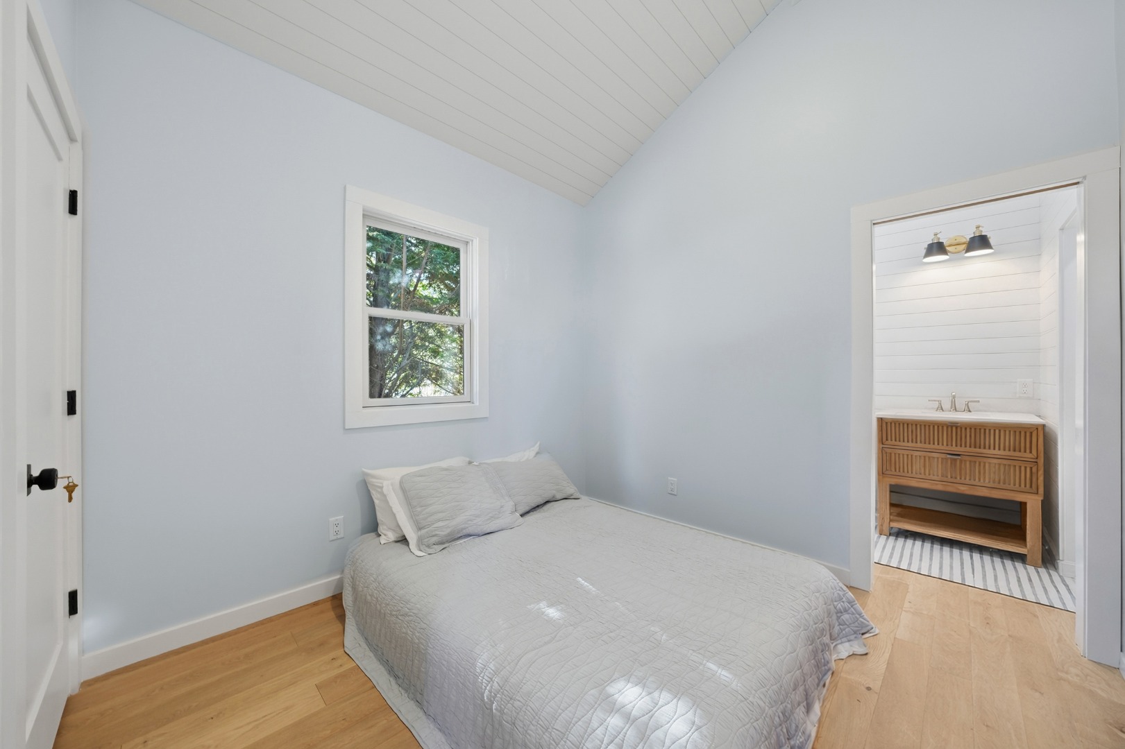 1 South Mill Street Nantucket, MA 02554 - Photo 9 of 16