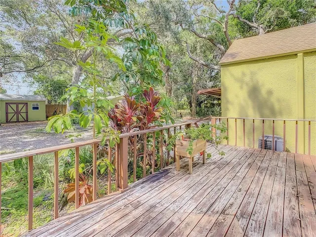 a view of a out door of the house