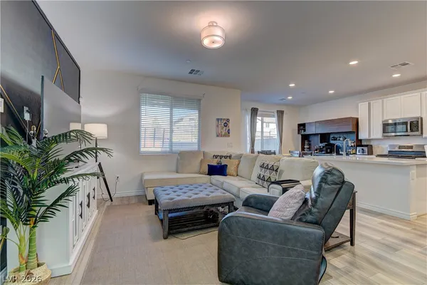 $2,399 | 8827 Roadrunner Ravine Street, Las Vegas, NV 89166