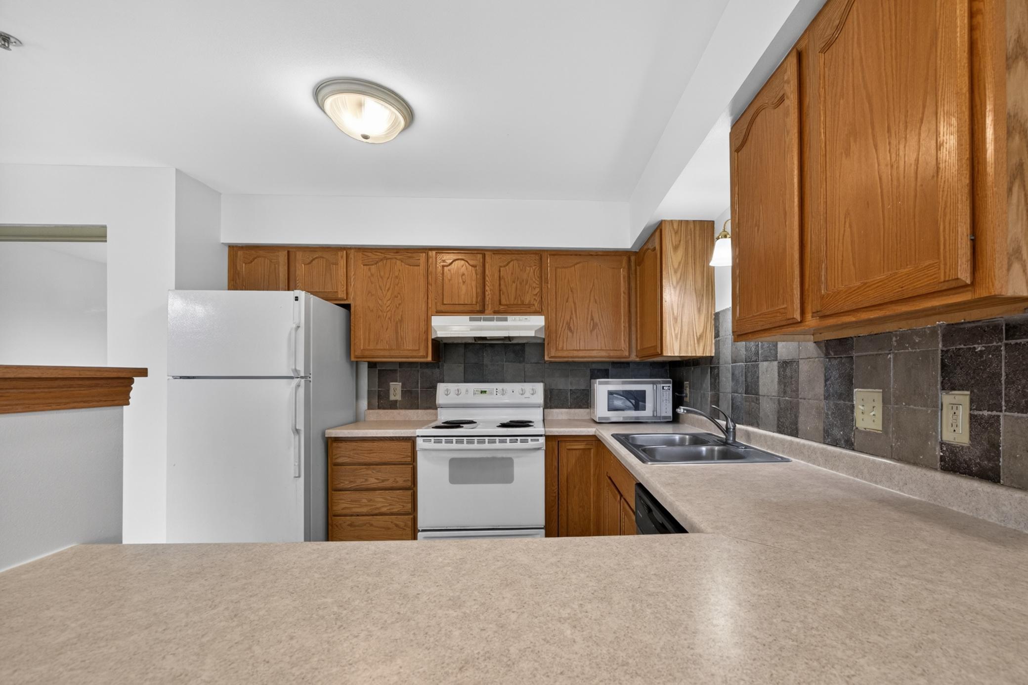1826 Deerhaven Lane Northeast, Unit 16 Rochester, MN 55906 - Photo 10 of 15