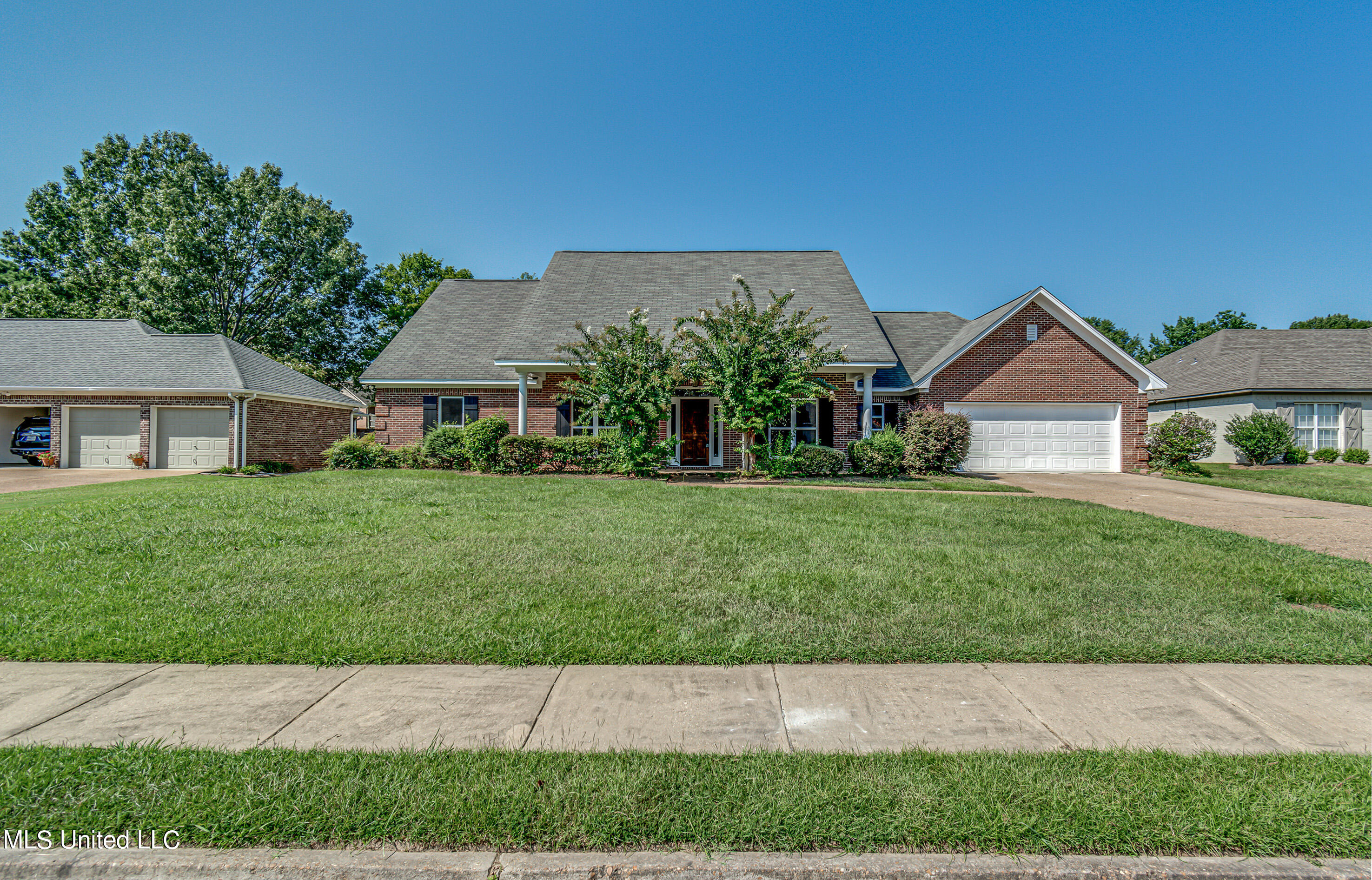 338 Red Eagle Cir-3