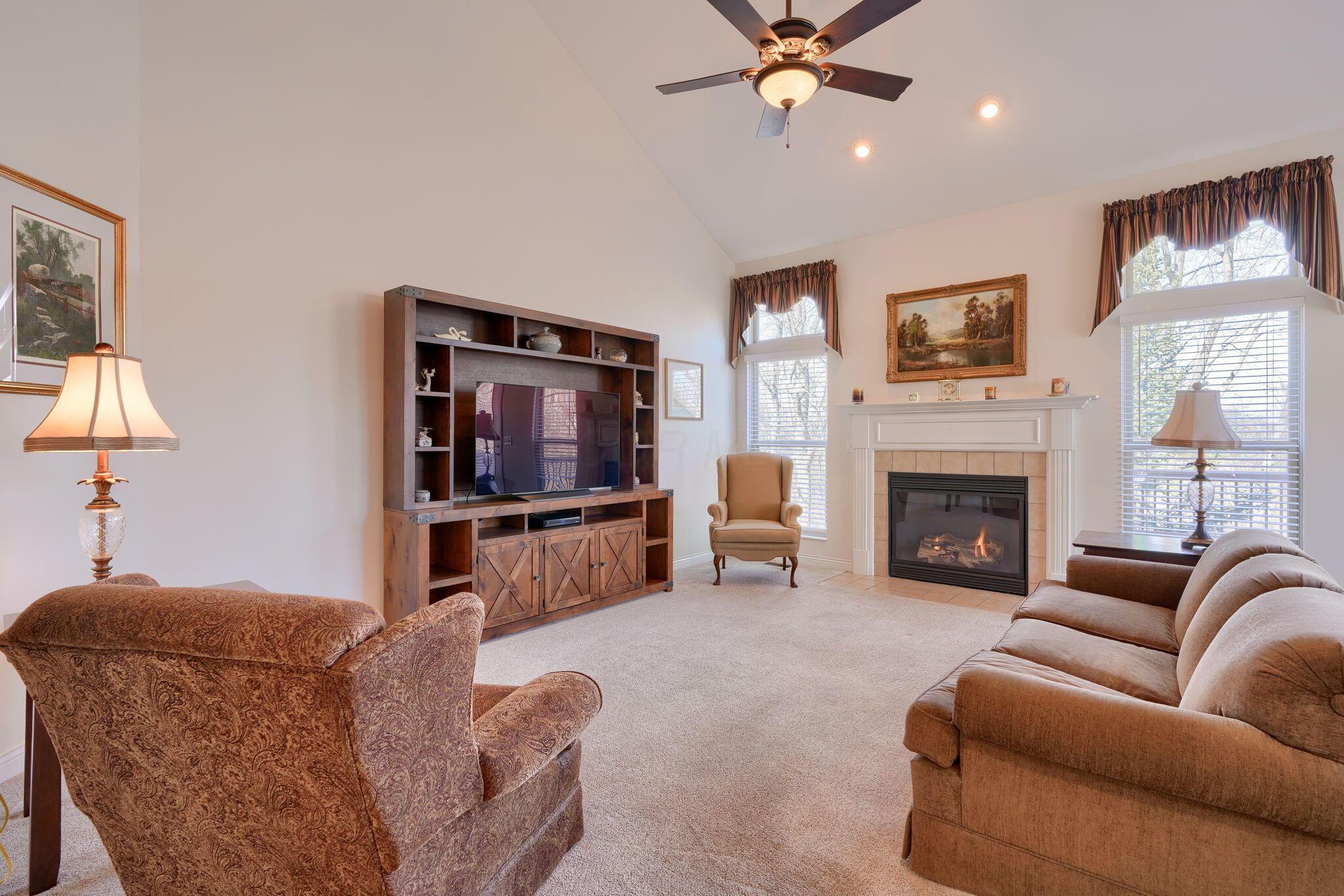 7732 Maple Run Lane Powell, OH 43065 - Photo 7 of 59 Great room