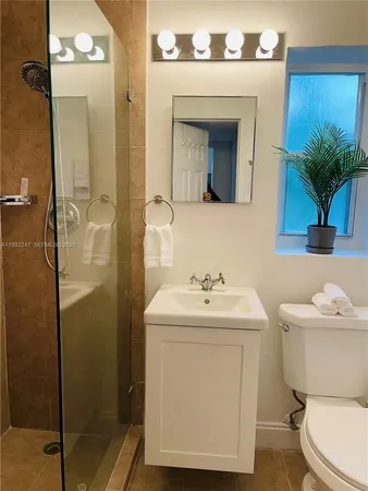 $2,500 | 8036 Harding Avenue, Unit 3, Miami Beach, FL 33141