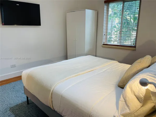 $2,500 | 8036 Harding Avenue, Unit 3, Miami Beach, FL 33141