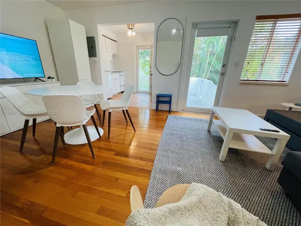 $2,500 | 8036 Harding Avenue, Unit 3, Miami Beach, FL 33141