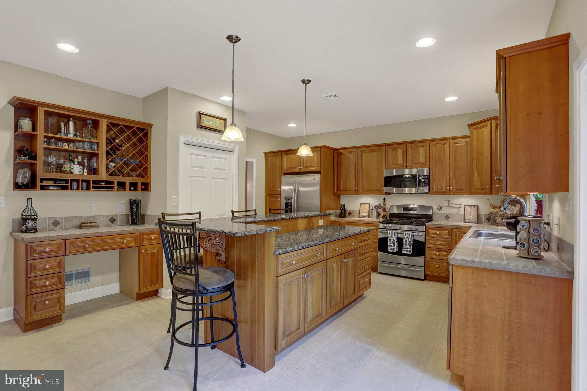 7721 Jonestown Road Harrisburg, PA 17112 - Photo 12 of 38 Gallery Image 12