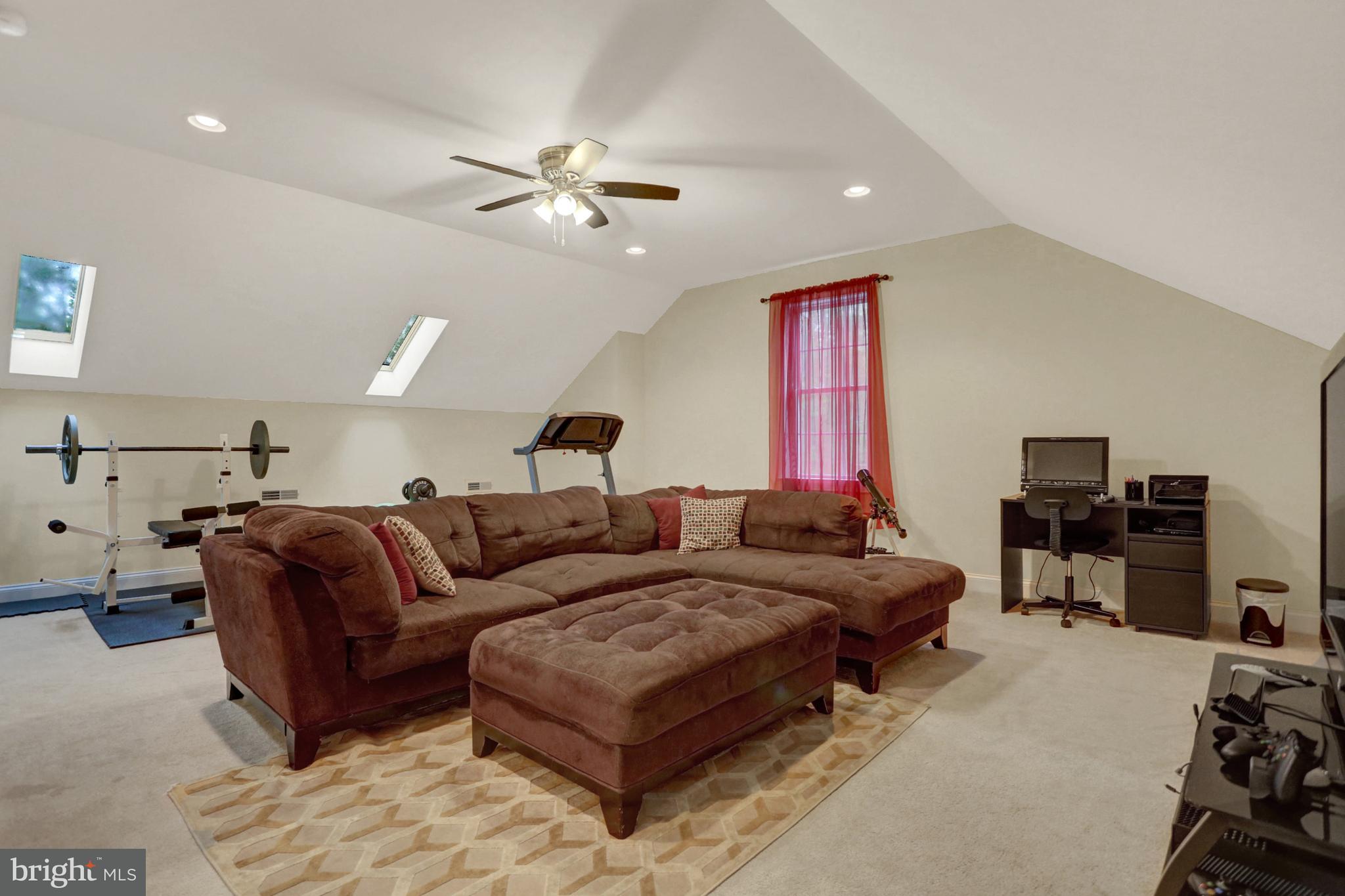 7721 Jonestown Road Harrisburg, PA 17112 - Photo 32 of 38 Gallery Image 32