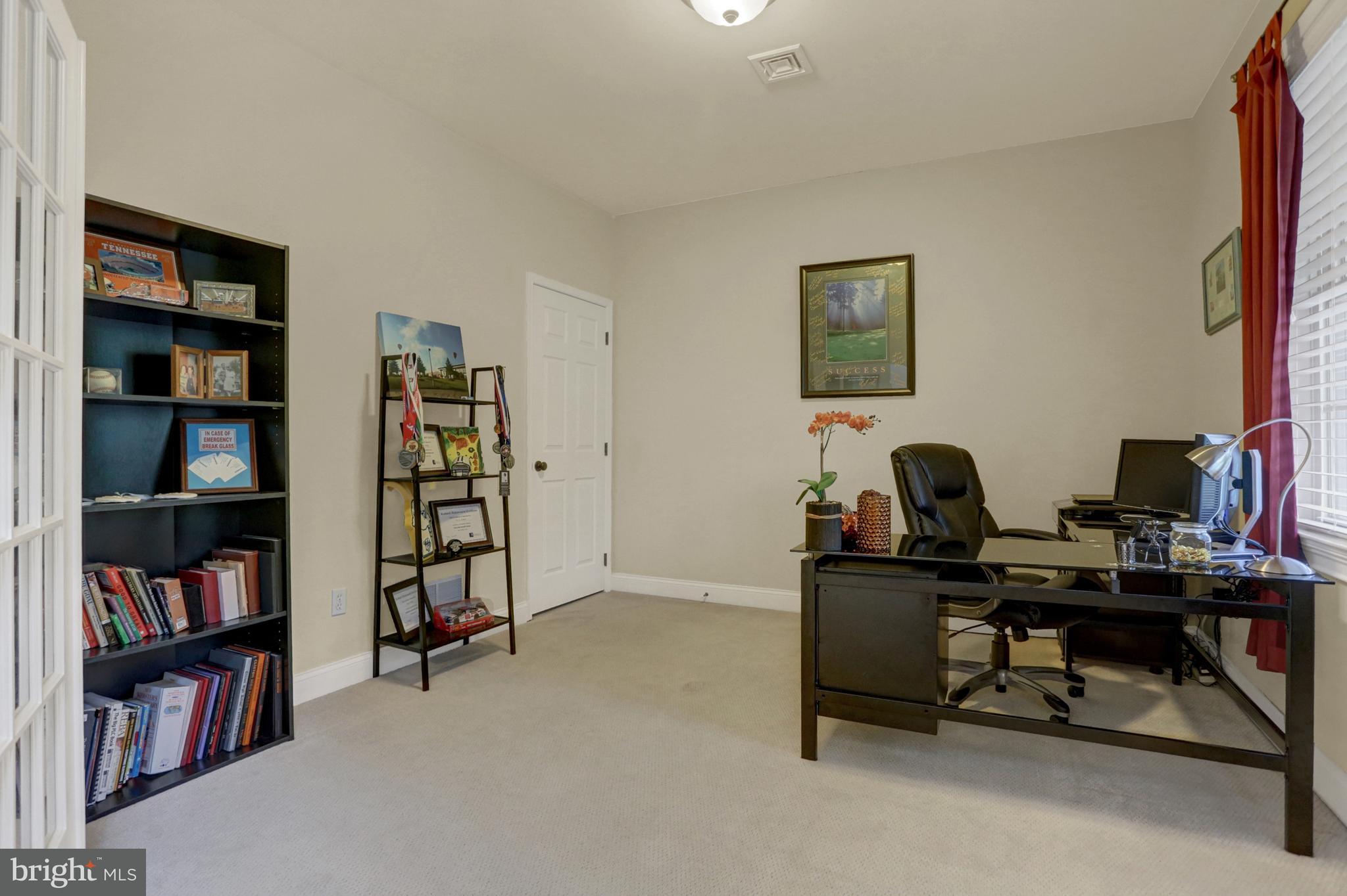 7721 Jonestown Road Harrisburg, PA 17112 - Photo 8 of 38 Gallery Image 8