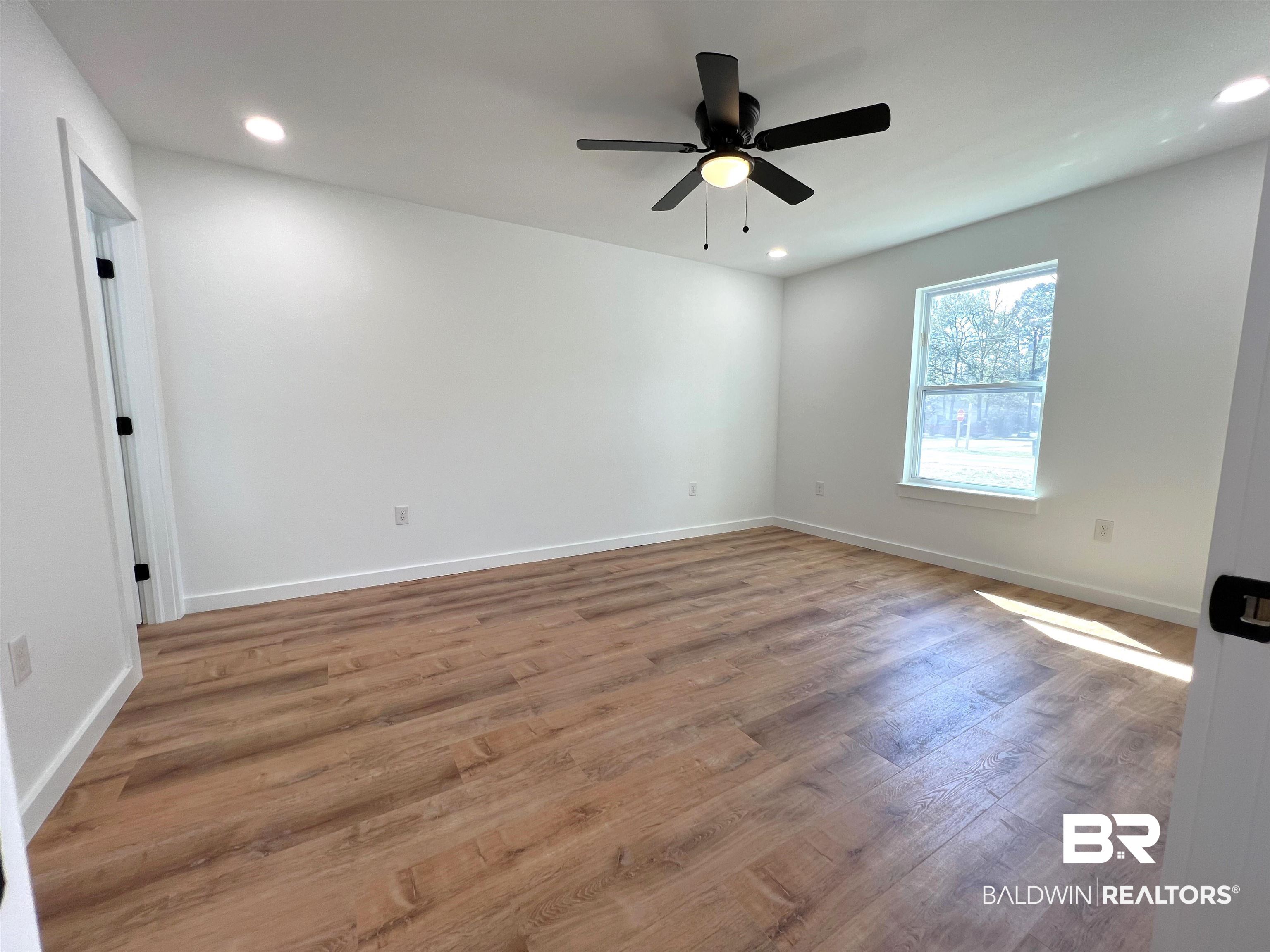102 Earl Street Brewton, AL 36426 - Photo 2 of 27 Primary