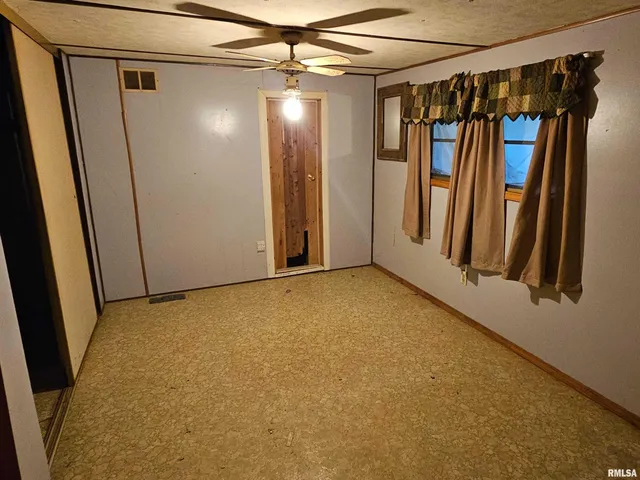 $95,000 | 5274 Norton Road, Odin, IL 62870