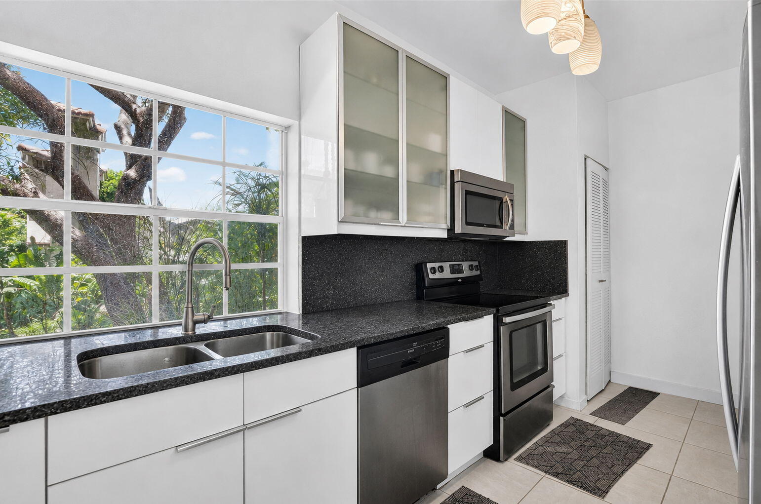 6487 Via Regina Boca Raton, FL 33433 - Photo 12 of 47 6487 Via Regina