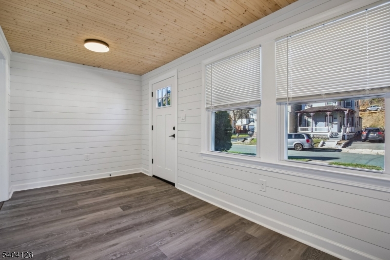 85 Madison Street Newton, NJ 07860 - Photo 5 of 45