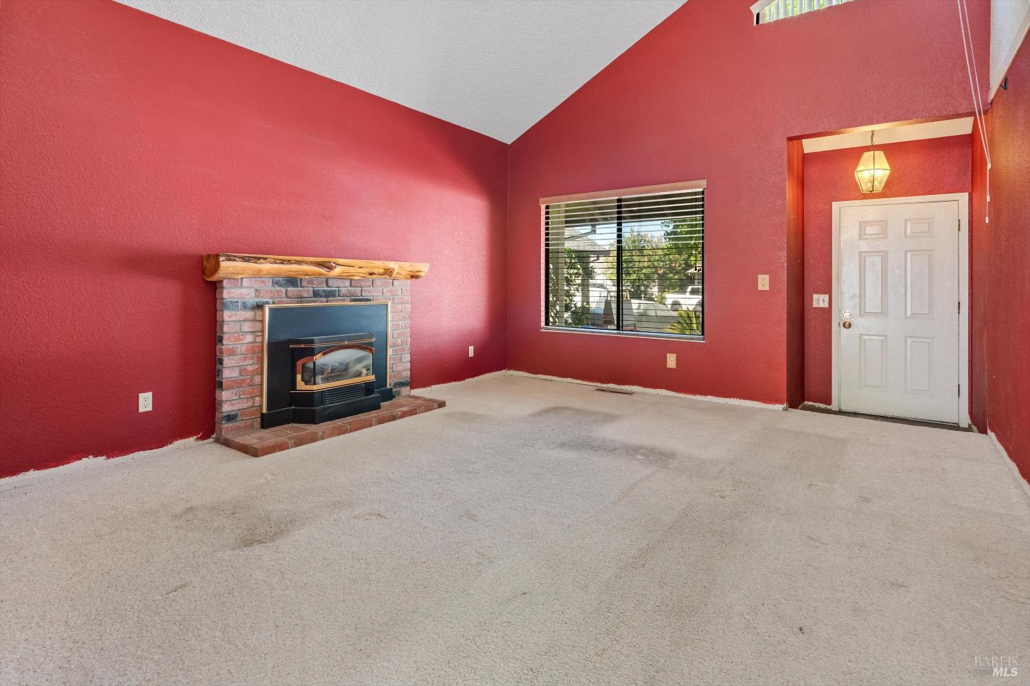 7408 Maximillian Place Rohnert Park, CA 94928 - Photo 4 of 19