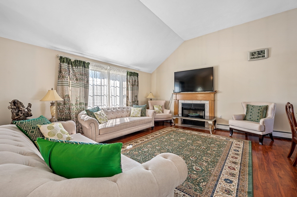 21 Leblanc Road Shrewsbury, MA 01545 - Photo 3 of 38 Gallery Image 3