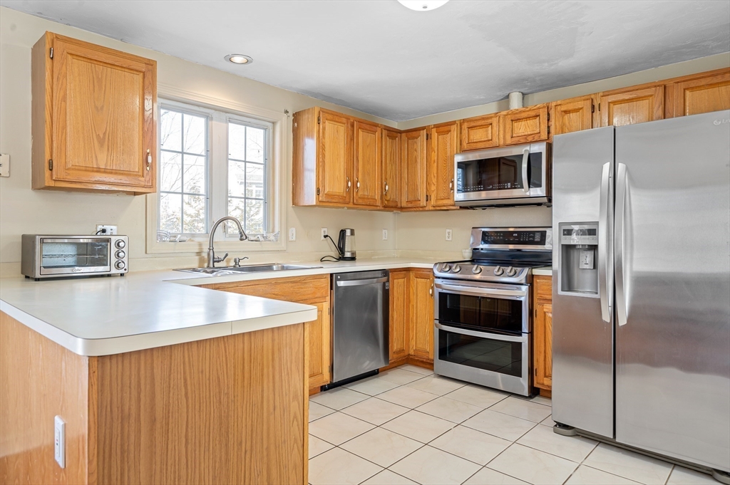 21 Leblanc Road Shrewsbury, MA 01545 - Photo 6 of 38 Gallery Image 6