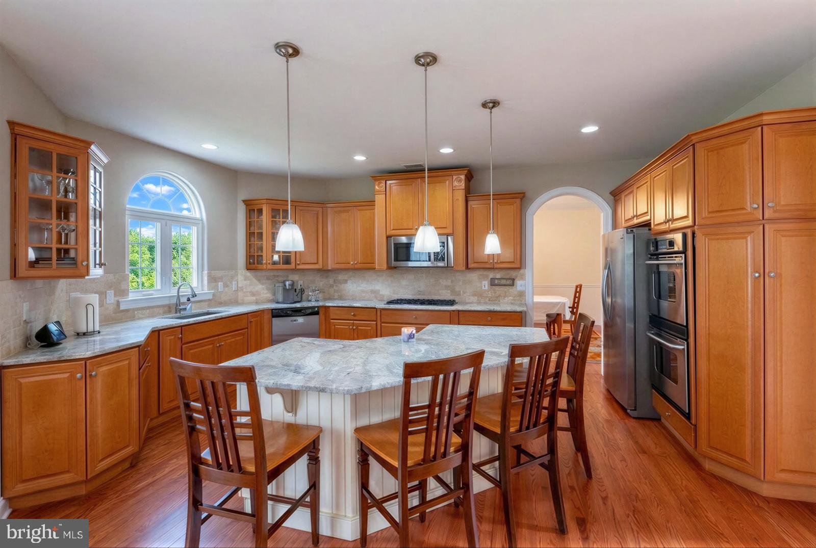 13 Maack Road Pottstown, PA 19465 - Photo 13 of 65 Warm and inviting kitchen space with new granite!