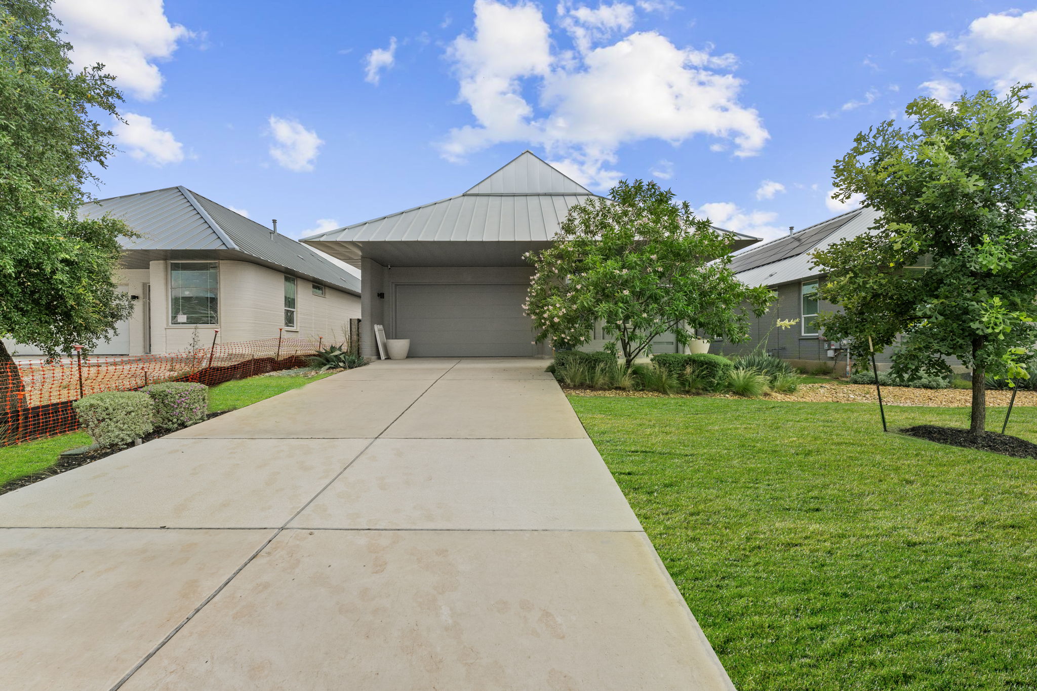 109 Rough Crk Road Georgetown, TX 78628 - Photo 2 of 33