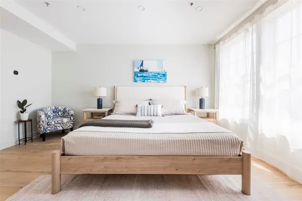 $1,950,000 | 10 Brown & Howard, Unit 101, Newport, RI 02840
