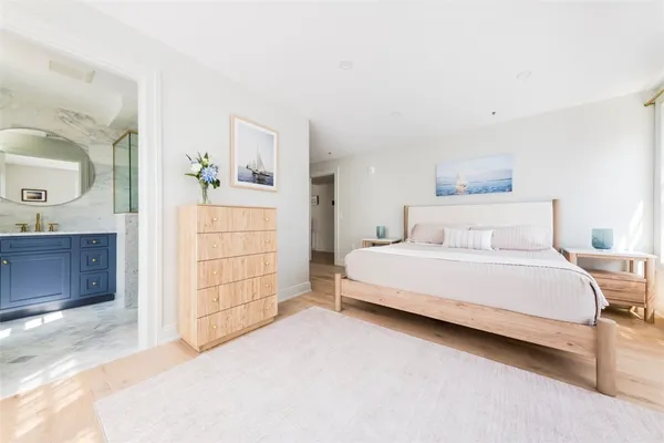 $1,950,000 | 10 Brown & Howard, Unit 101, Newport, RI 02840