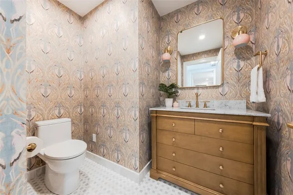 $1,950,000 | 10 Brown & Howard, Unit 101, Newport, RI 02840