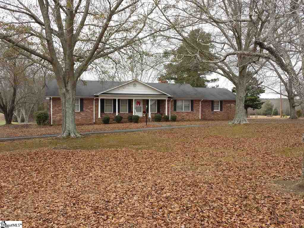 5748 Neely Ferry Road Laurens, SC 29360 - Photo 2 of 34