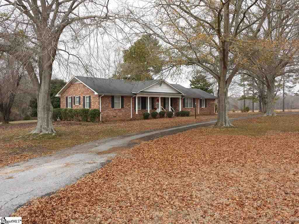 5748 Neely Ferry Road Laurens, SC 29360 - Photo 4 of 34