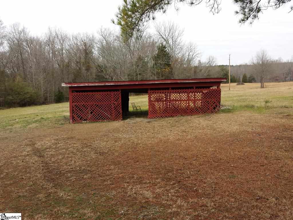 5748 Neely Ferry Road Laurens, SC 29360 - Photo 7 of 34