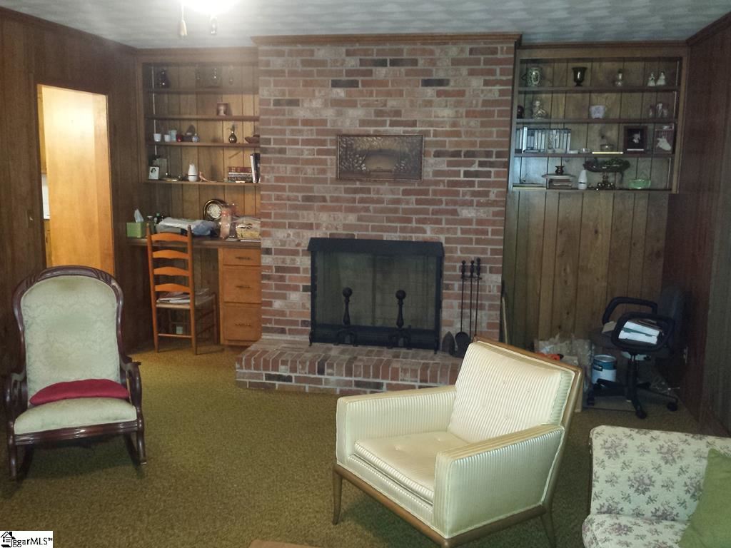5748 Neely Ferry Road Laurens, SC 29360 - Photo 10 of 34